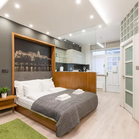 Apartment Retro Dream Near The Danube *
